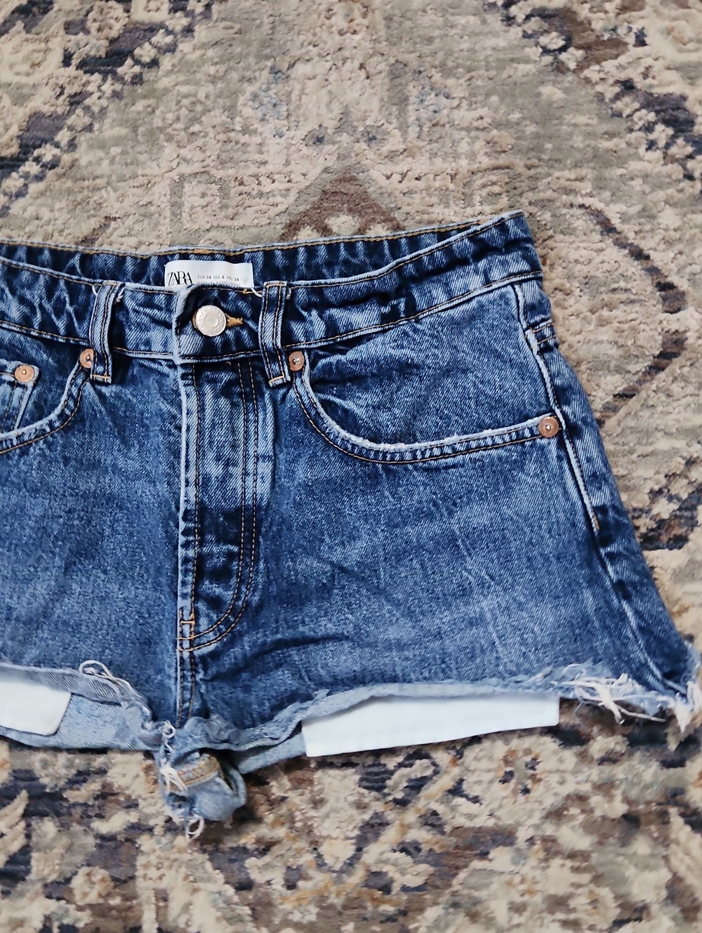 Zara Botton Fly High-Rise Dark Blue Denim Cuffed Shorts - Picture 5 of 8
